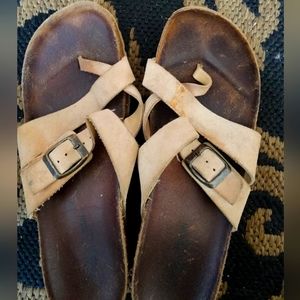 Slide on leather sandle